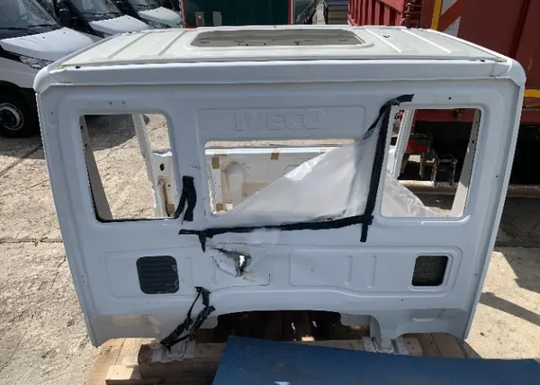 Gebruikte Iveco OE cabine voor Eurocargo Euro 6 2021 image 4