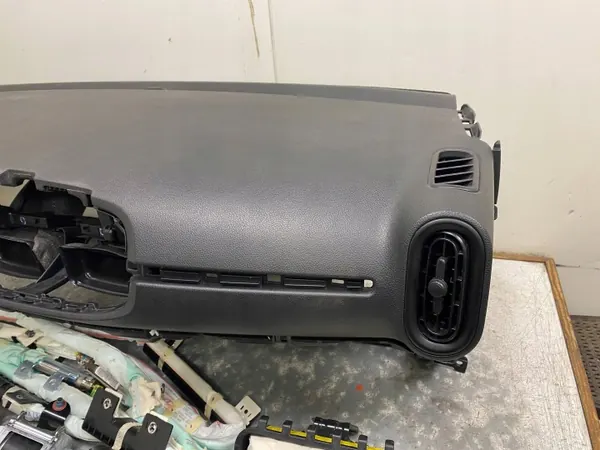 Kia Picanto III instrumentpanel airbag-konsoll OEM 84710G6201BILI image 4