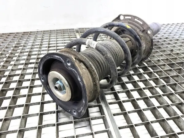 Amortizzatore anteriore sinistro con molla VW Passat B8 2.0 image 2