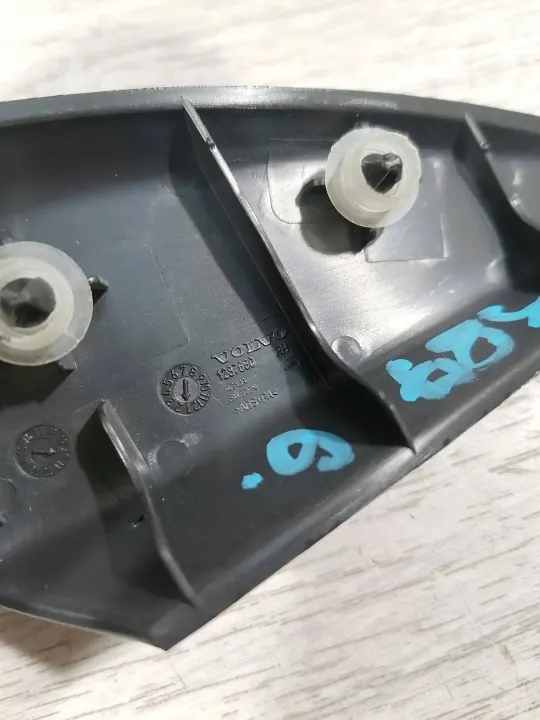 Volvo V40 Türschild rechts hinten OEM 9123881 image 4