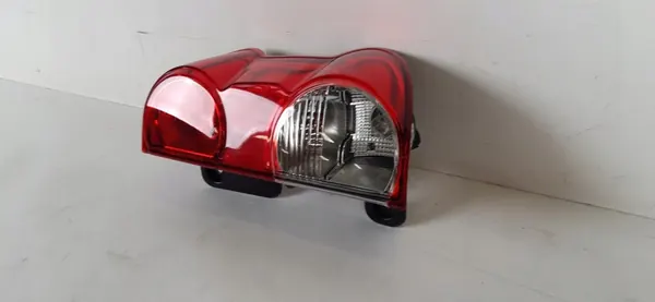 NISSAN NV200 Luz Trasera Izquierda 26550BJ00A image 2