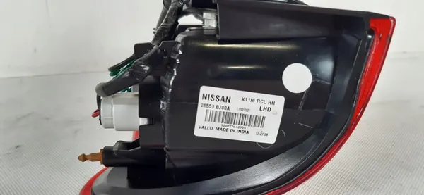 NISSAN NV200 Luz Trasera Izquierda 26550BJ00A image 7