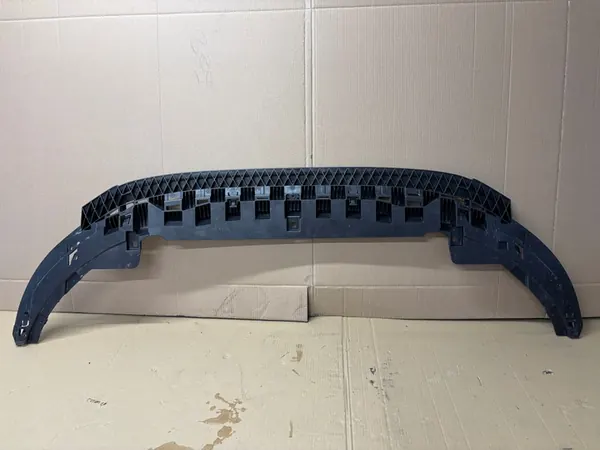 AUDI A3 8V S-LINE Framskydd 8V3807233A OE image 4