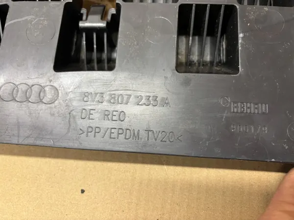 AUDI A3 8V S-LINE Framskydd 8V3807233A OE image 5