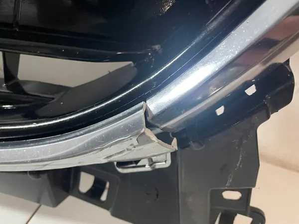 Grill för MAZDA 3 III B45F-50712 image 4