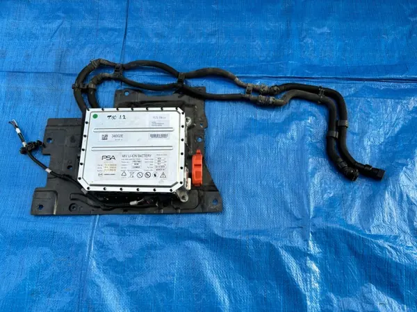 Batterie OEM 9863828580 pour Peugeot 308 III Hybride image 2