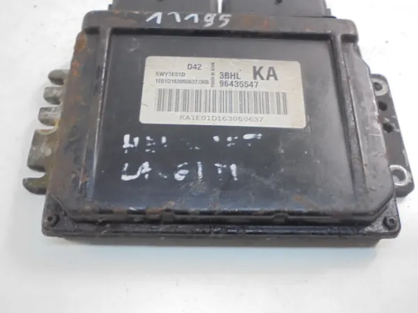 Chevrolet Motorsteuergerät OEM 96435547 image 7