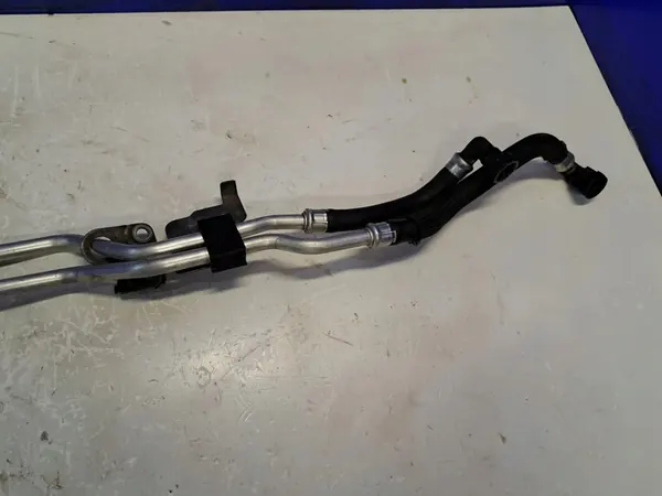 Jaguar XE 2017 Tampa de enchimento de óleo image 4