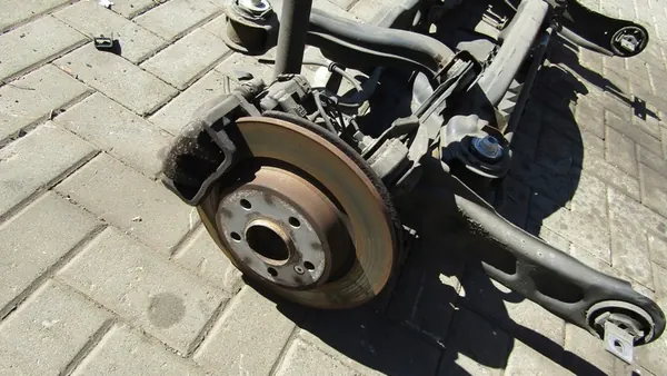 Essieu arrière complet MERCEDES CLA W117 Kombi image 2