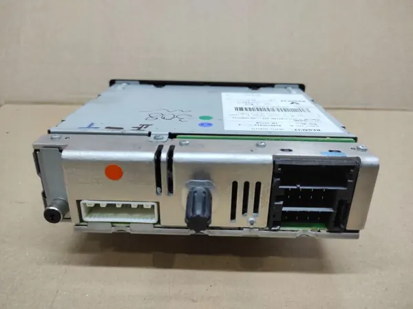 Renault OE Radion Viritin OEM 8200735413 - Käytetty image 3