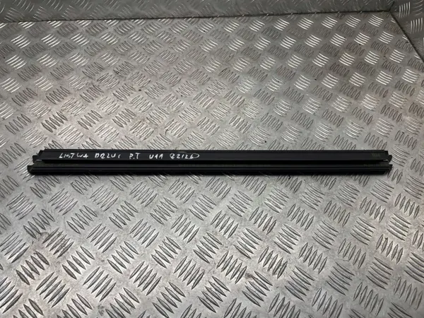 BMW OE 9451518 Oven Tiiviste Oikea Taka image 3