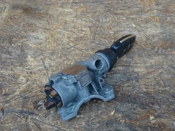 AUDI A4 B7 Sytytyskytkin Avainsetti 4B0905851Q image 2