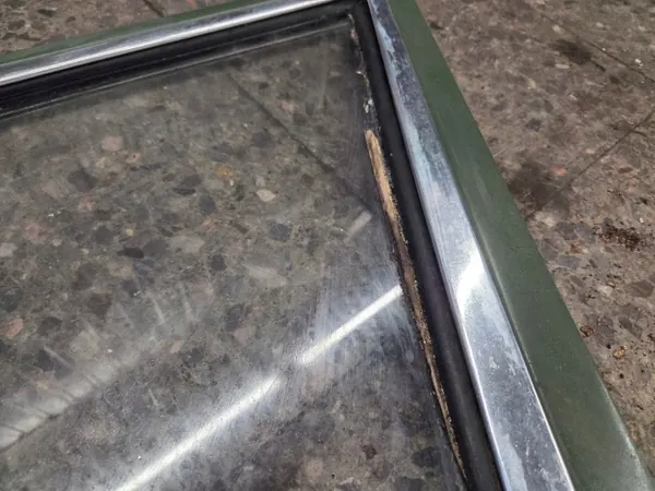 Vitre arrière droite pour Mercedes W123 Break image 6