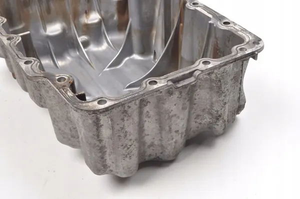 SKODA CITIGO VW UP 1.0 MPI Oljepanna 04C103603K image 2