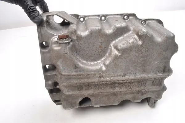 SKODA CITIGO VW UP 1.0 MPI Oljepanna 04C103603K image 3