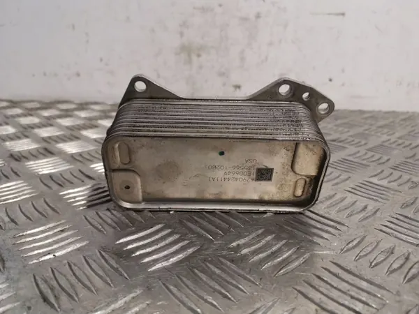 Refroidisseur d'huile moteur Jeep OEM 135566102B0 - Occasion image 4