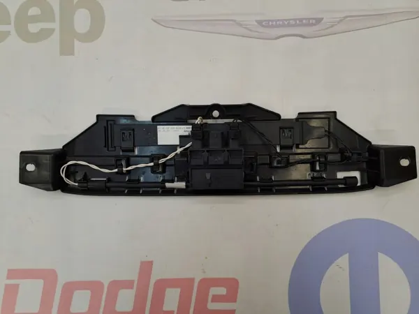 Bakluckesensor OEM 06701090490 för Maserati Levante image 4