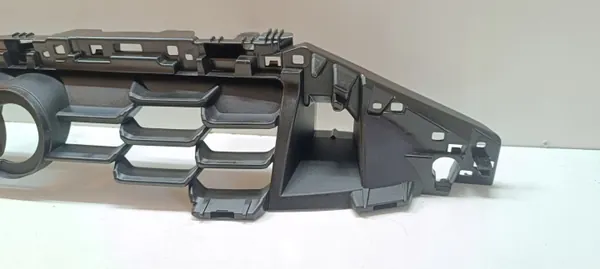 Audi A3 8Y 2020-24 Framstötskåpa Gallerförstärkning OEM 8Y0853949 image 6