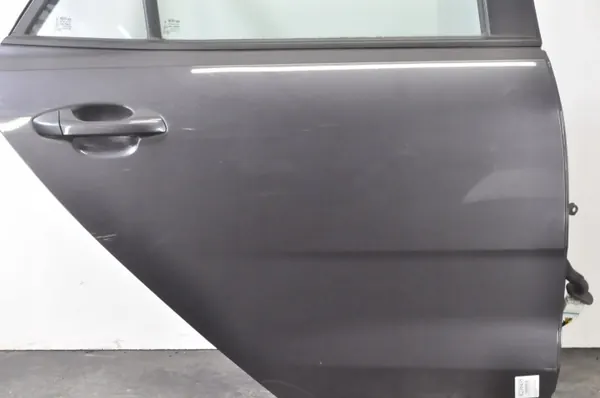 KIA OEM 125 Rechte Hintertür Komplett 5D HB image 6