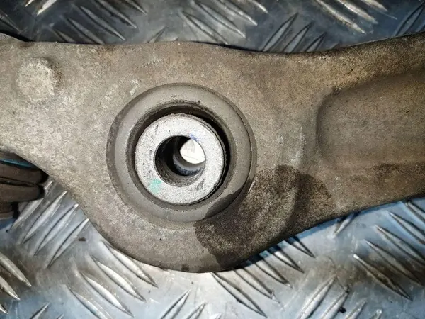 Braccio di controllo anteriore destro BMW 31126798108 image 5