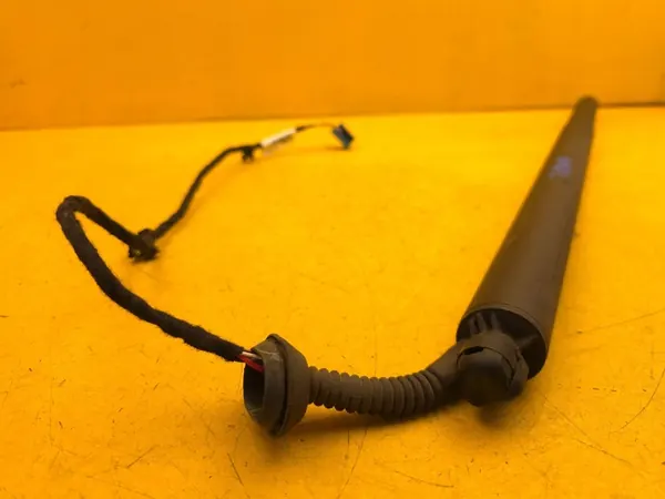 Mercedes-Benz GLE W167 SUV Tailgate Actuator Left A1678901000 image 2