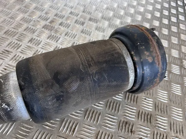 Ilmatuki etu oikea OEM 12345 Audi A8 S8 D4 image 4