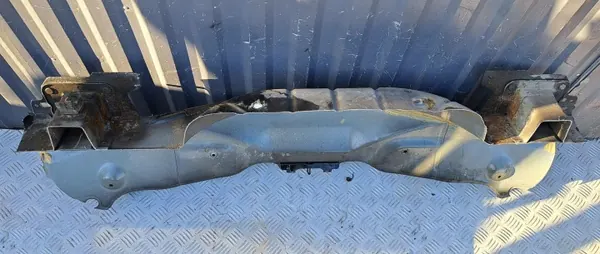 Réservoir Arrière FORD FOCUS MK3 III HB OEM Pièce Usagée image 3