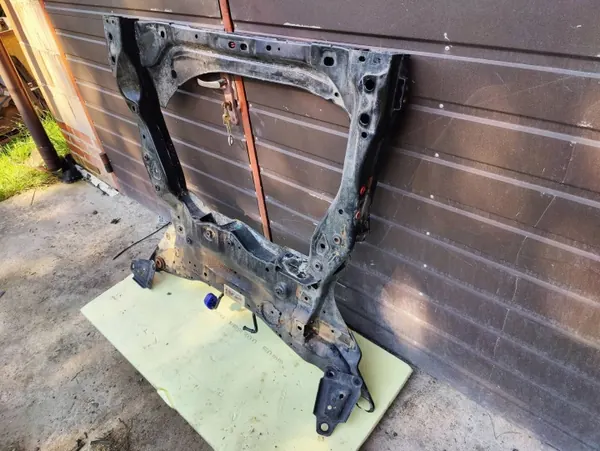 Volvo V60 Framfjädring OEM 32268633 - Begagnad image 3