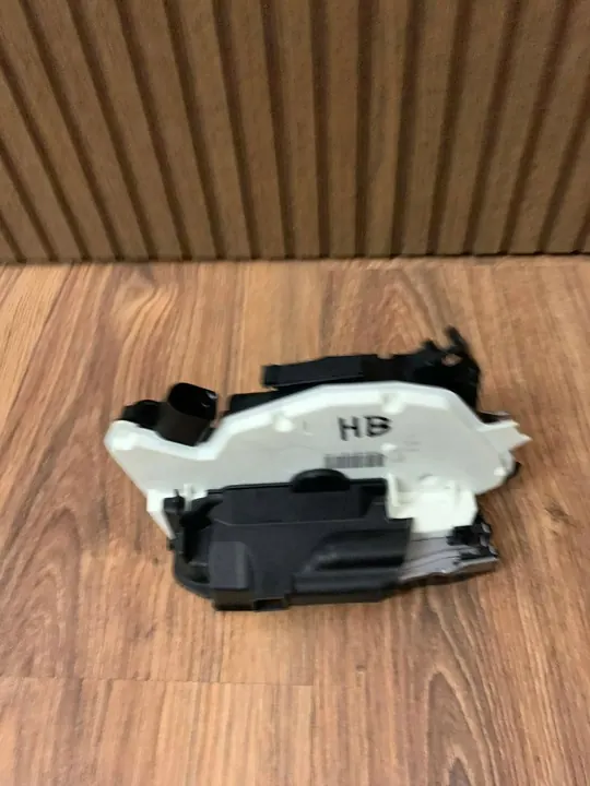 Hintertürschloss Skoda Citigo Fabia Superb VW Amarok OEM image 3