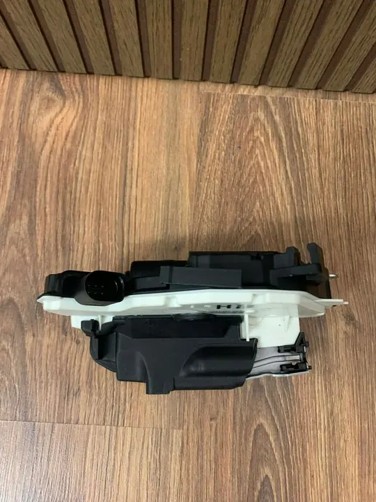 Hintertürschloss Skoda Citigo Fabia Superb VW Amarok OEM image 4