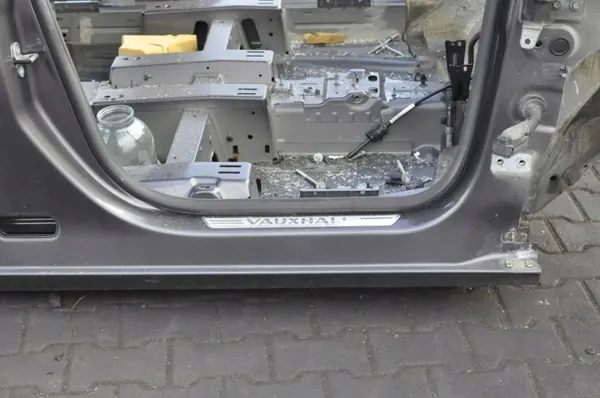 OEM 168010 Oikea Kynnys Opel Meriva II B:lle image 3