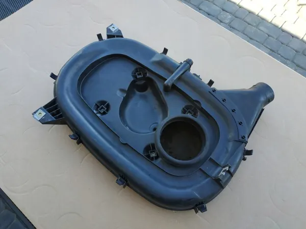 Ilmansuodinkotelo Mercedes W124 OEM 0150948802 image 8