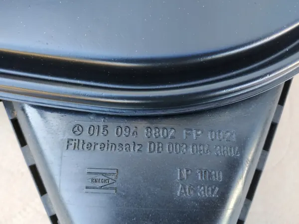 Ilmansuodinkotelo Mercedes W124 OEM 0150948802 image 9