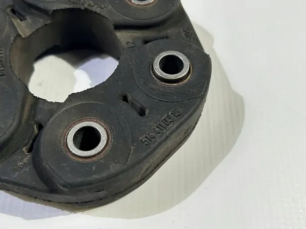 Accouplement de transmission en caoutchouc Chevrolet Camaro SS 6.2 2009- image 2