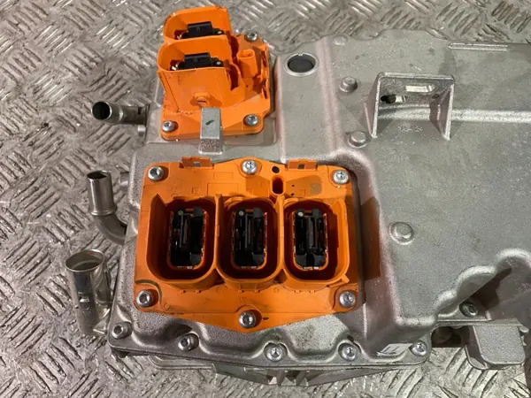 Inversor Volvo XC90 2019 OEM 32223625 - Usado image 3