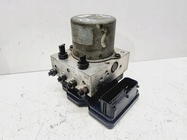 ABS-pumppu OEM 589203U930 Kia Sportagelle 2012 image 2