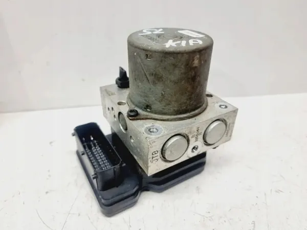 ABS-pumppu OEM 589203U930 Kia Sportagelle 2012 image 3