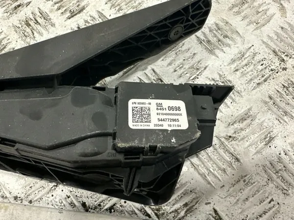 Gaspedal Chevrolet Corvette C8 2021 OEM 544772965 image 4