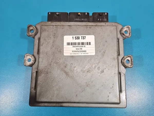 Unité de contrôle moteur Volvo V50 S40 II 2.0D OEM 30729065A image 5