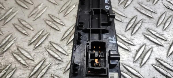 KIA Sportage 2012 Linker Achterraam Schakelaars OEM image 8