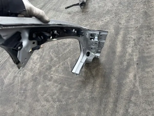 Pilier de Toit Droit Avant OEM Ford Custom MK2 23- image 7