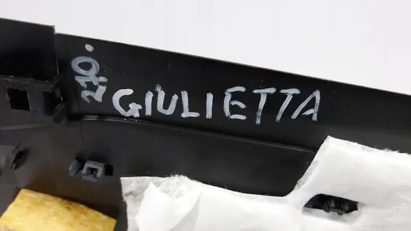 TÚNEL CENTRAL ALFA ROMEO GIULIETTA image 9