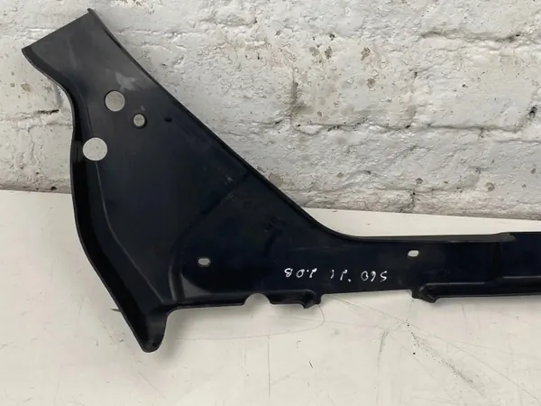 Volvo S60 Vordersitzgurtabdeckung OEM 32245390 image 9