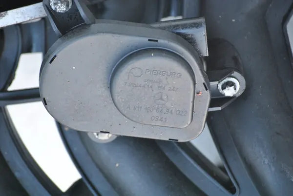 Coletor de admissão Mercedes-Benz OE 61109037 image 4