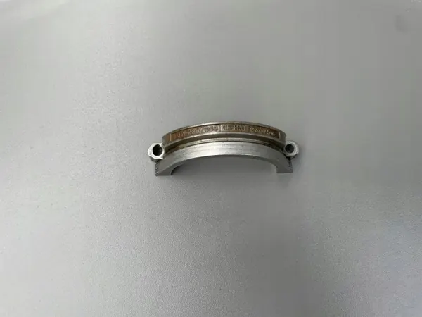 Support de pompe à vide OEM 2247058 pour BMW image 2