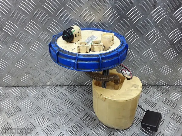 Polttoainepumppu Toyota Auris 2007 2000td 7701002020c image 5