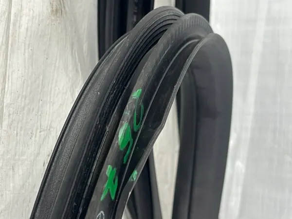 OEM A2576922300 Linke Hecktürdichtung für Mercedes CLS image 4
