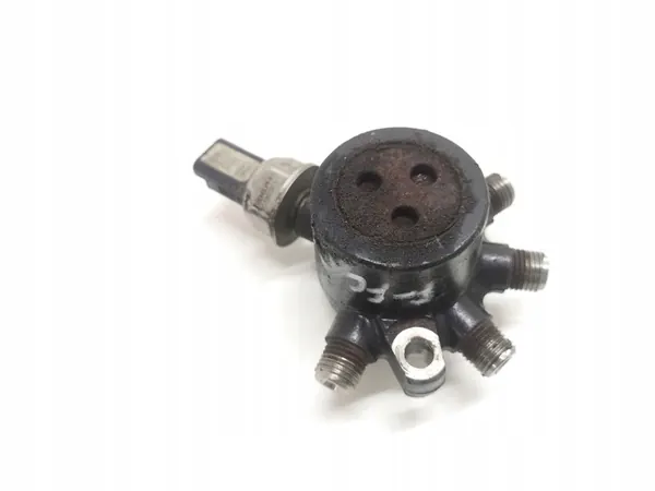 Distribuidor de combustible Ford Focus MK1 1.8 TDCI image 2