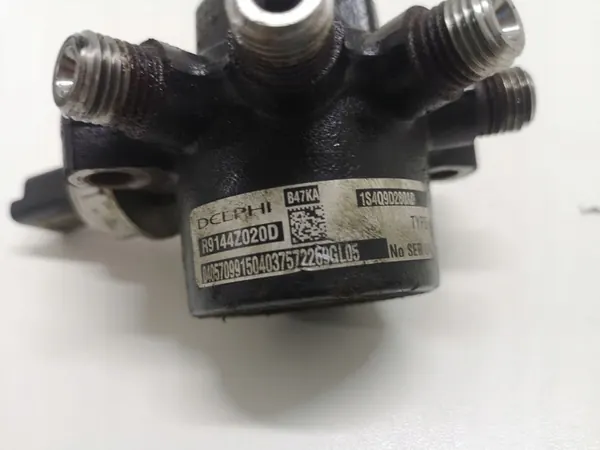 Distribuidor de combustible Ford Focus MK1 1.8 TDCI image 4