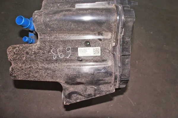 Réservoir AdBlue Audi A4 B9 3.0 TDI OEM 8W0131878AM image 3